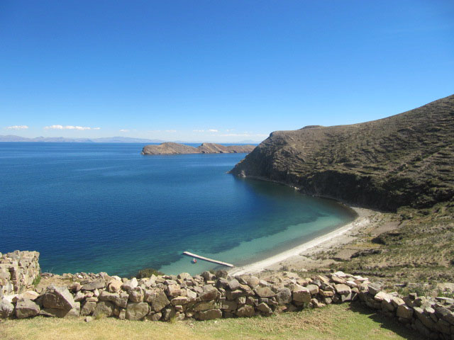 vista titicaca dalle rovine inca isla del sol
