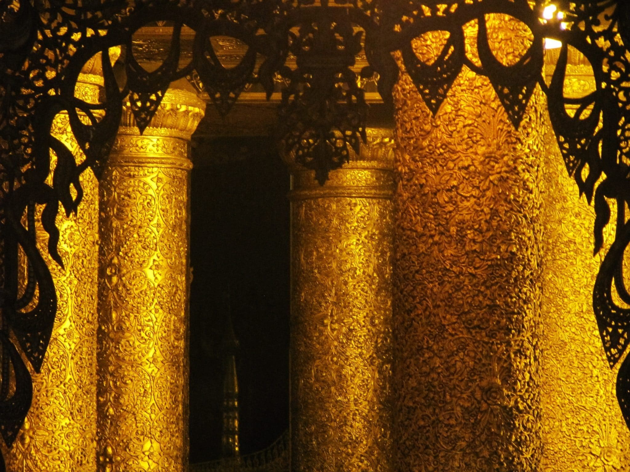 Swedagon Pagoda yangon