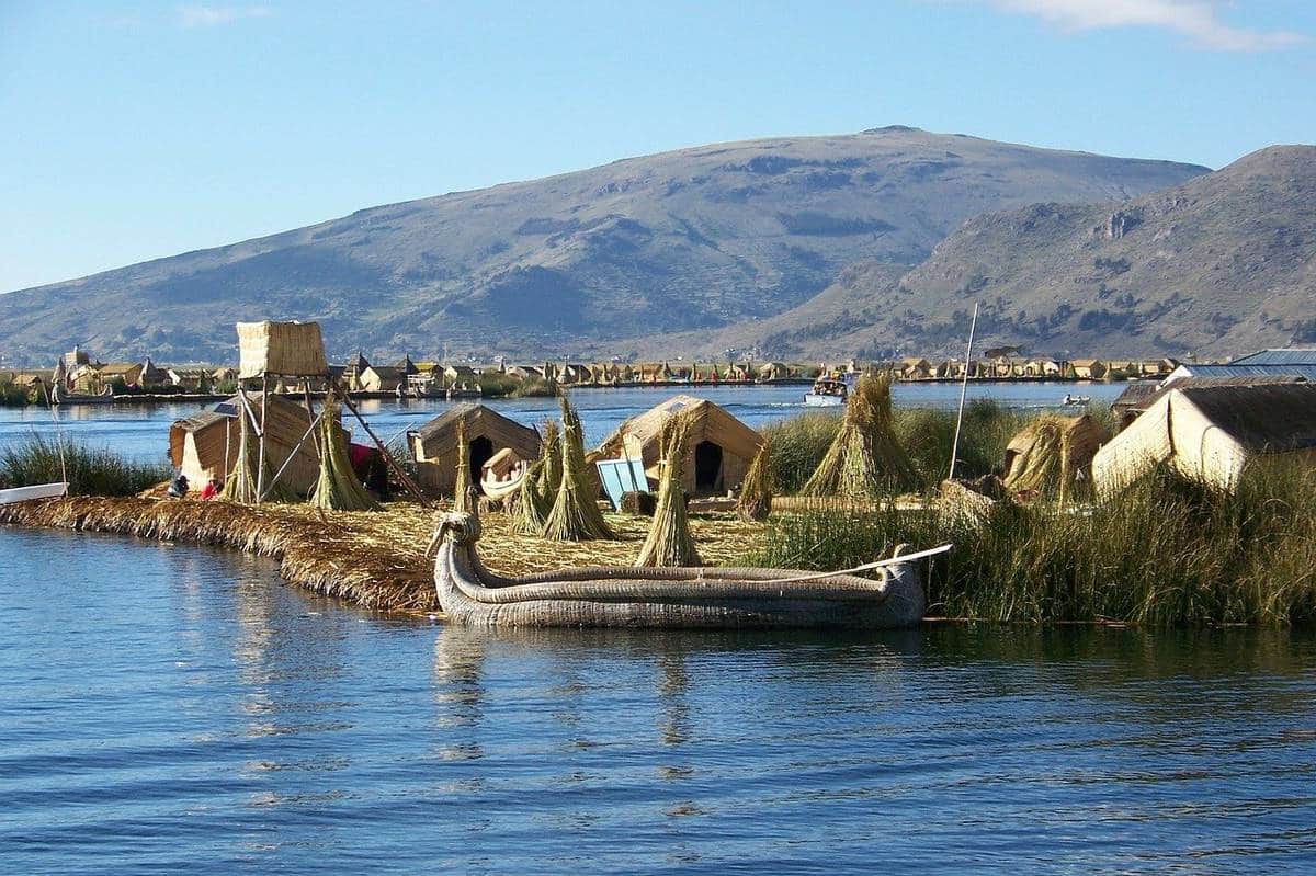Lago Titicaca in Peru case sull'isola