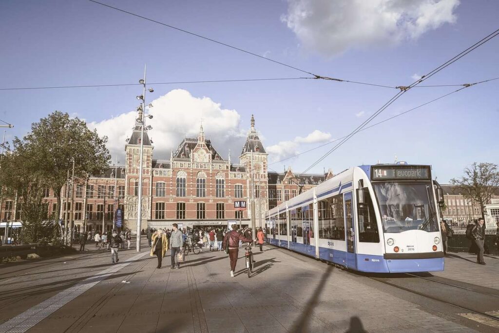 tram di Amsterdam
