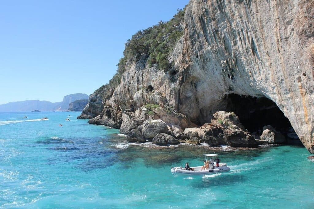 grotte del bue marino Cala Gonone