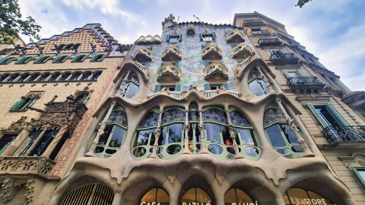 Facciata di Casa Battlò casa di Gaudì a Barcellona