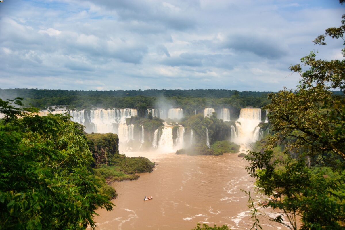 Cascate Iguazu lato brasiliano dall'alto