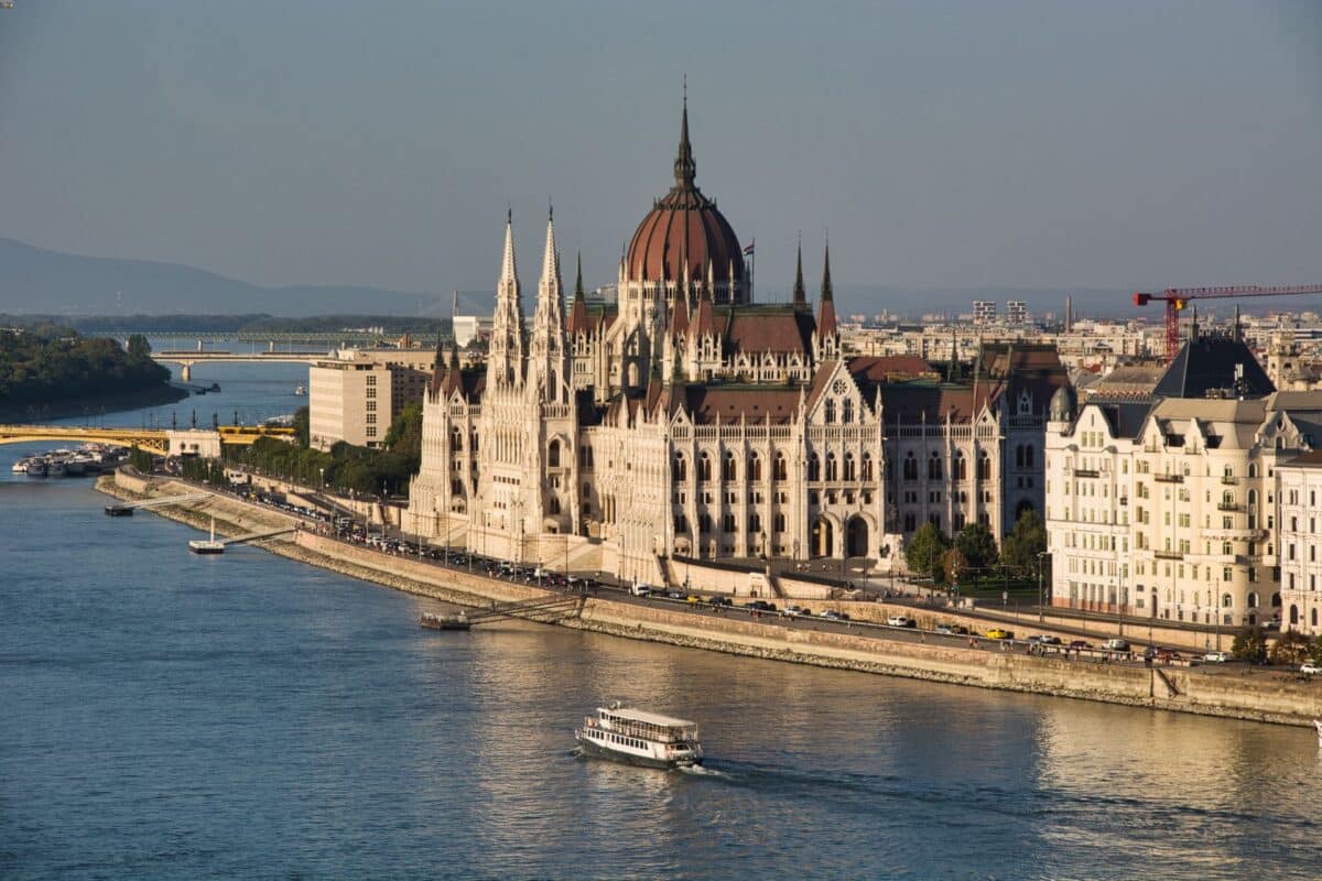 parlamento di Budapest da castello